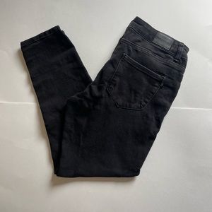 Black skinny jeans